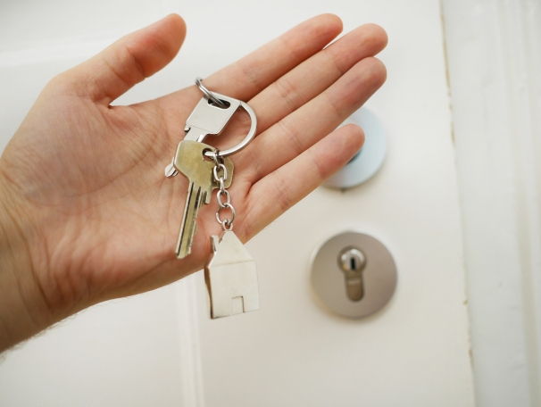https://PeggyLotz.StopRentingStartOwning.com